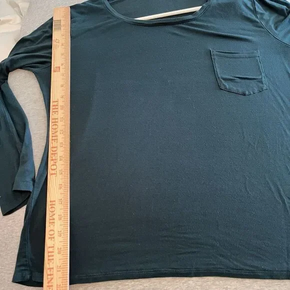 Eyeshadow Top Womens Large Forest Green Knit Long Sleeve Basic Capsule Shirt EUC - Picture 7 of 7